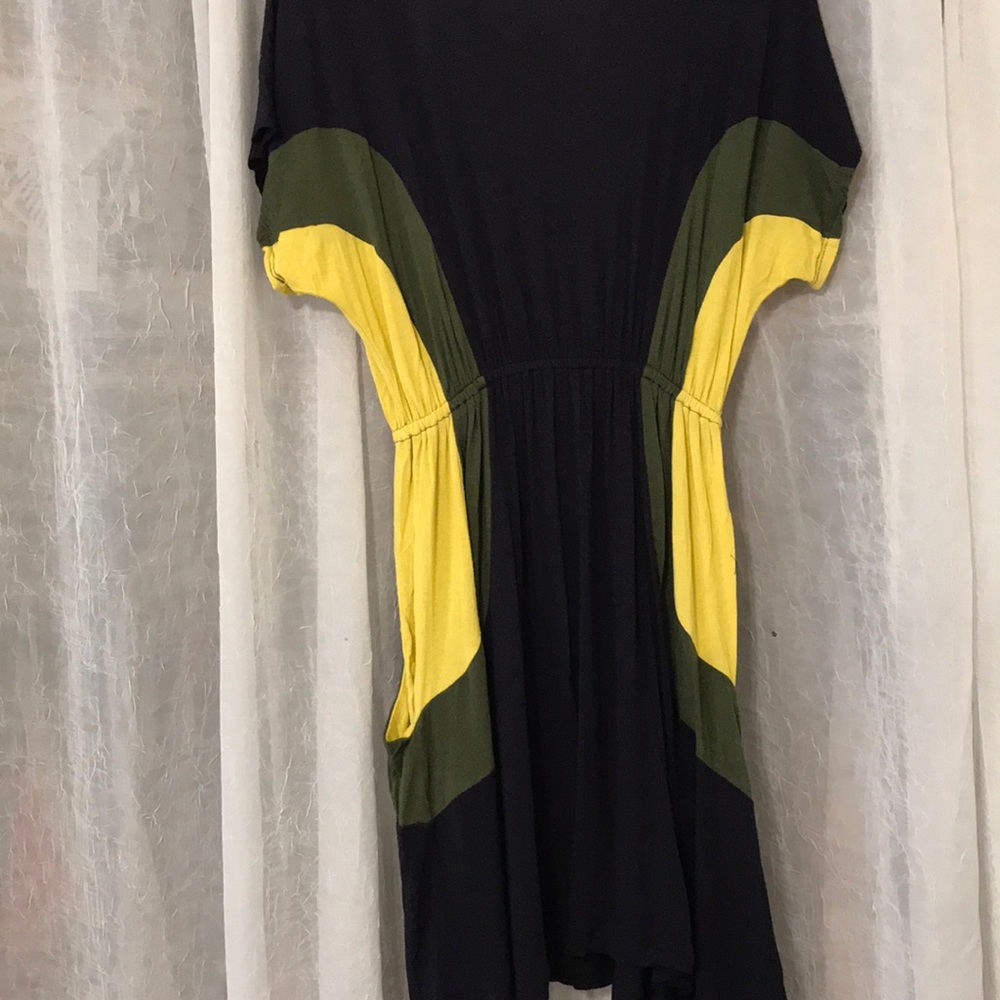 Dress - Picture 4 of 4